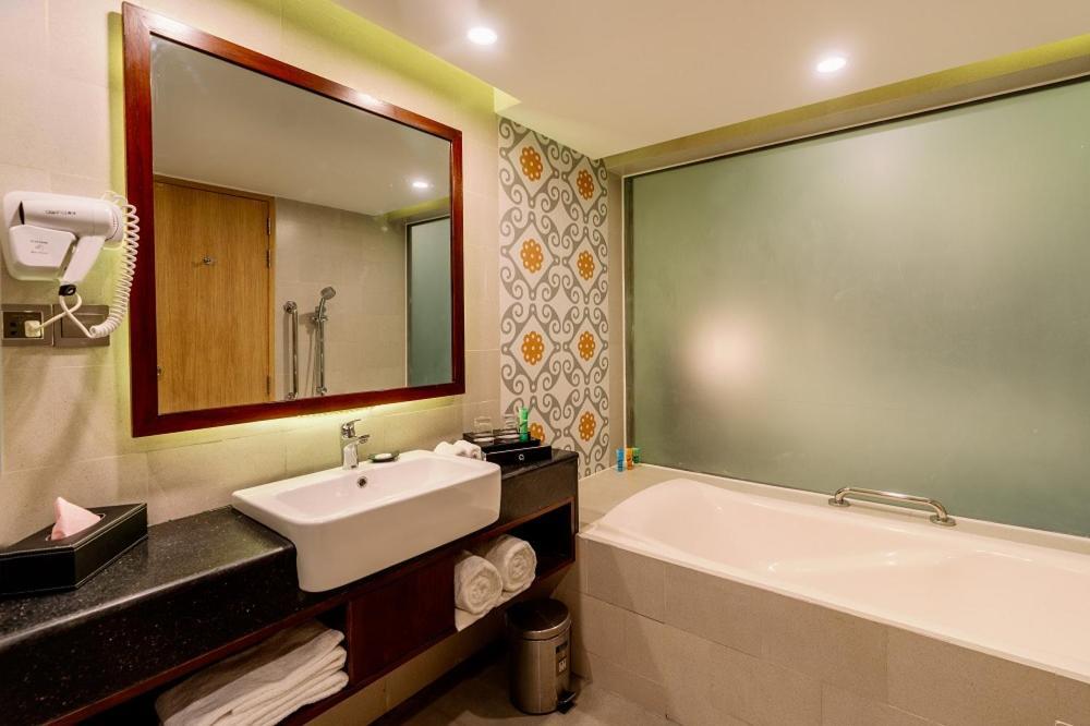 Best Western Heritage Cox's Bazar Exterior photo